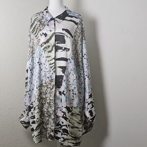 ASOS Monochrome and Floral Blouse Womens Sz 22